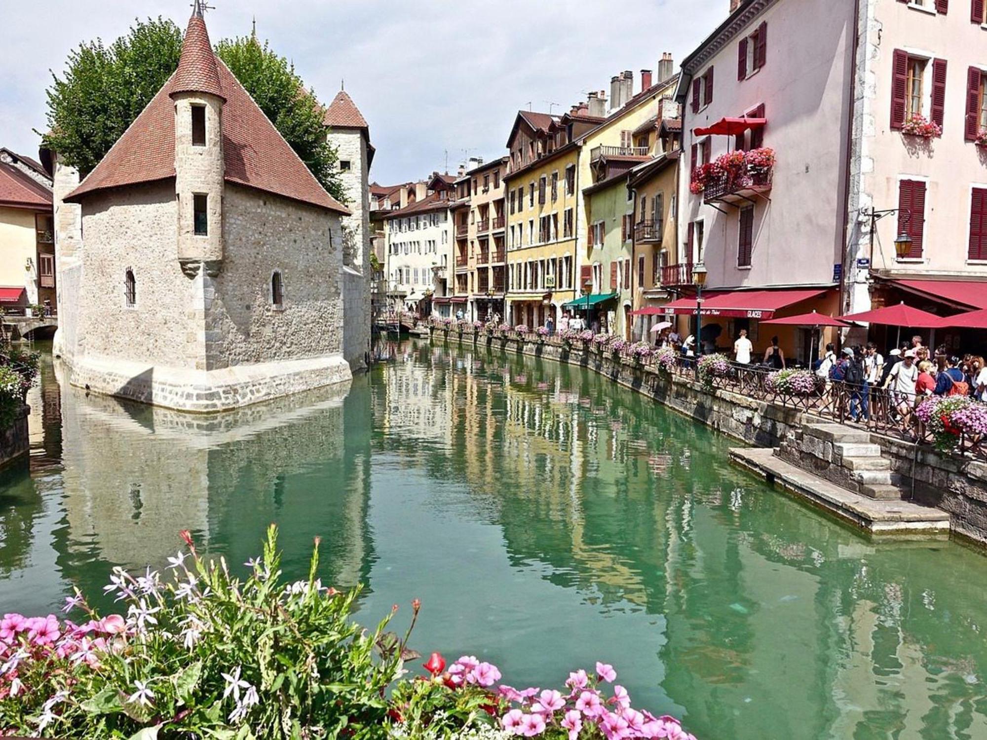 T1 Confortable A 2 Pas Du Centre D'Annecy Avec Parking Et Terrasse - Fr-1-432-44 外观 照片
